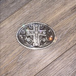 Cross belt buckle